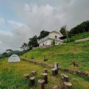  Holiday home Palkulam Heights